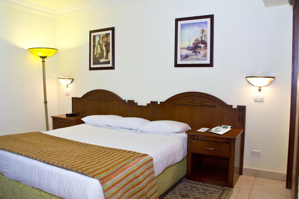 Tolip Aswan Hotel ภายนอก รูปภาพ
